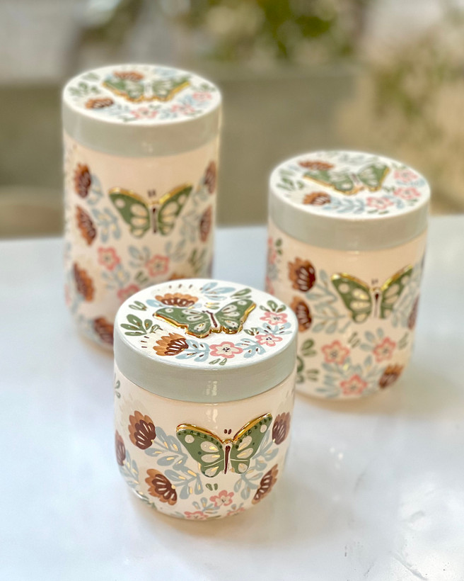 بانکه طرح پروانه یشمی و گل پری