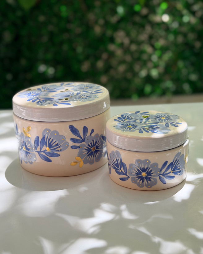 شکلات خوری طرح گل آبی کمرنگ