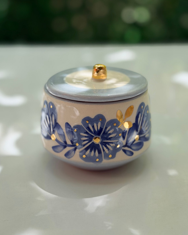 قندان طرح گل آبی کمرنگ